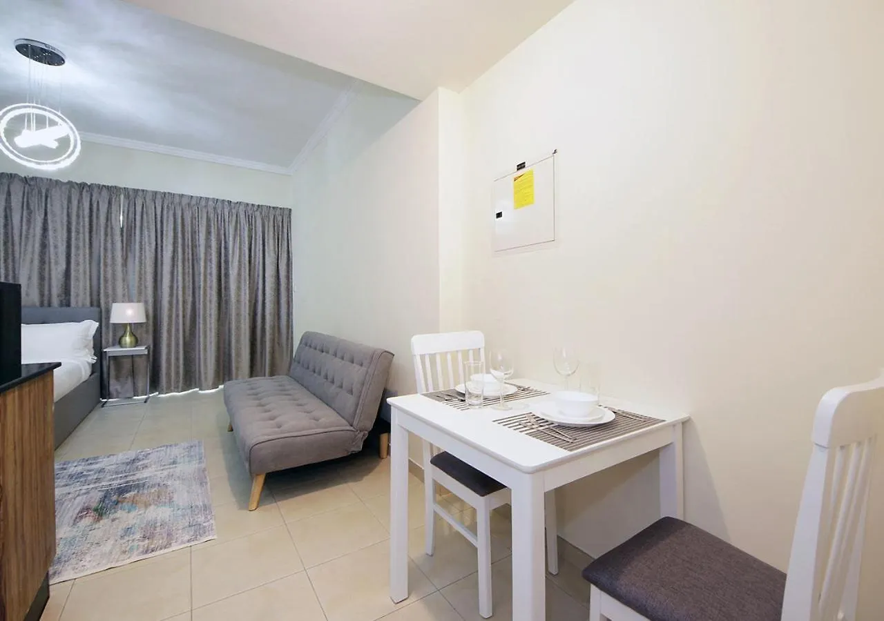 Apartment Rh- Voguish, Studio In Downtown, Short Walk To Burj Khalifa Dubai